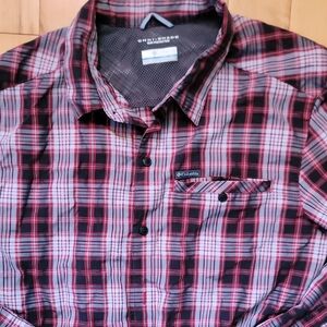 Columbia Men's Red Plaid Omni Shield Shirt Large